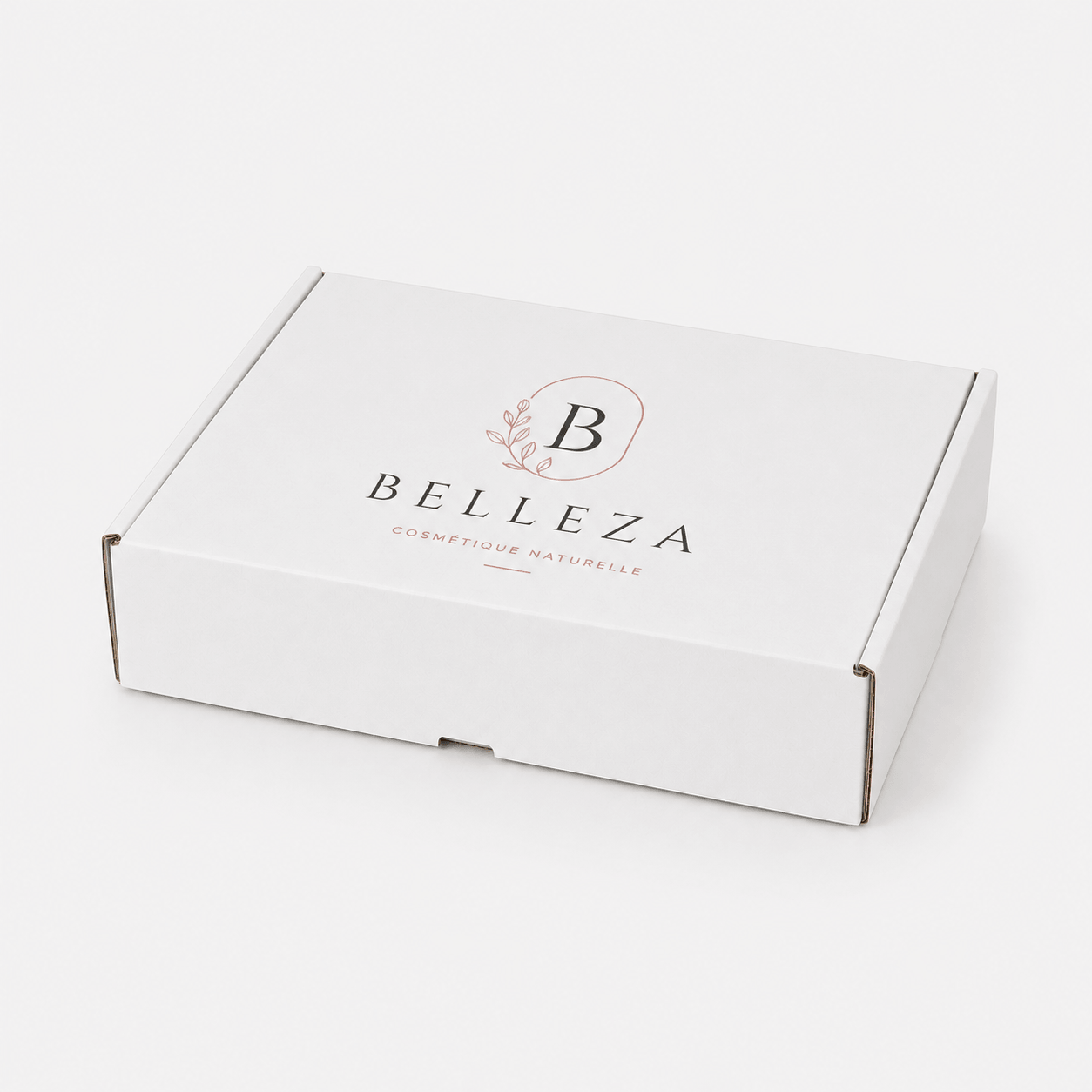 Caja ecommerce mediana personalizada con logo impreso, vista frontal