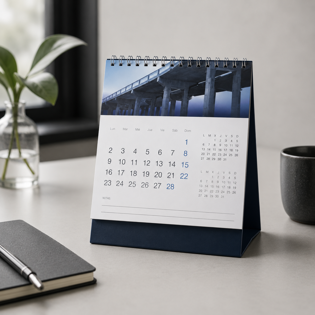 calendario de sobremesa con peana en oficina