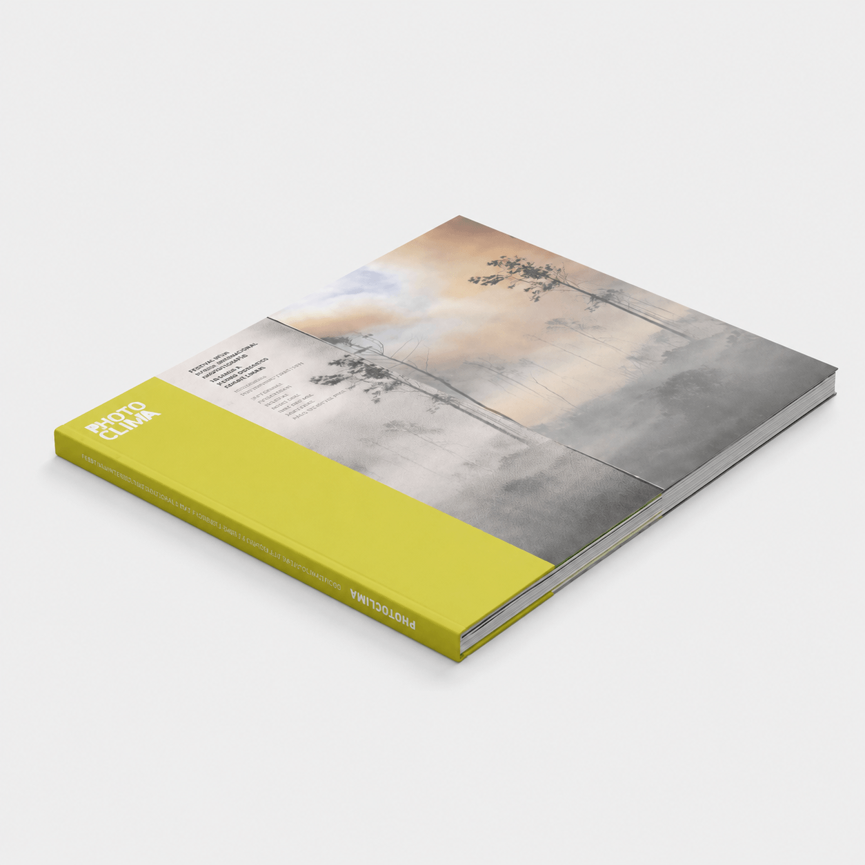 Libro de fotografía en tapa dura con impresión editorial premium y acabado profesional